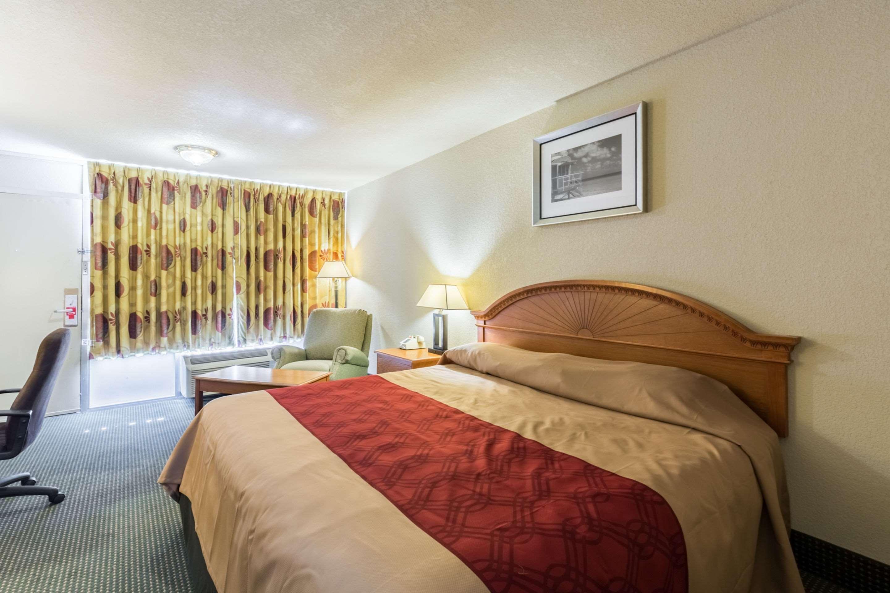 Econo Lodge בייטאון מראה חיצוני תמונה
