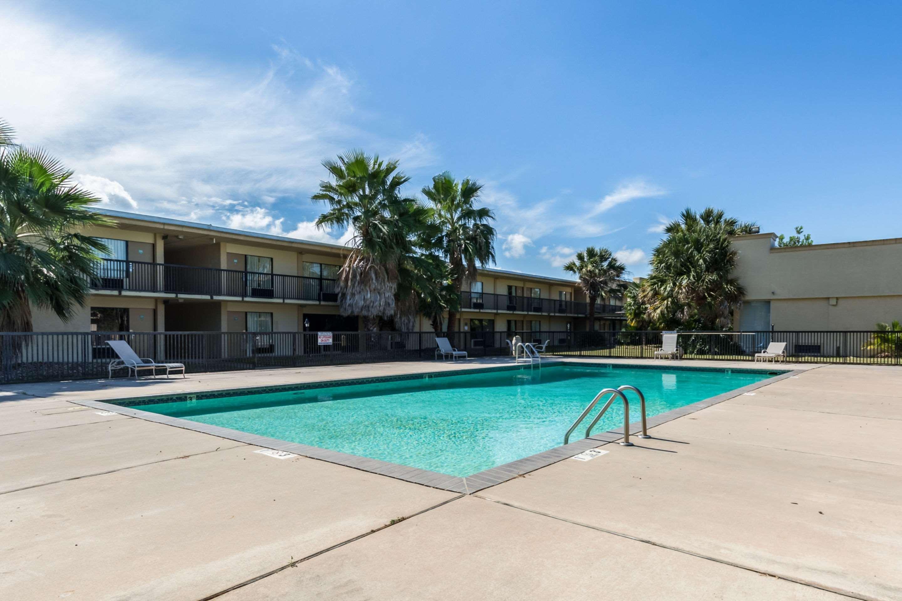 Econo Lodge בייטאון מראה חיצוני תמונה